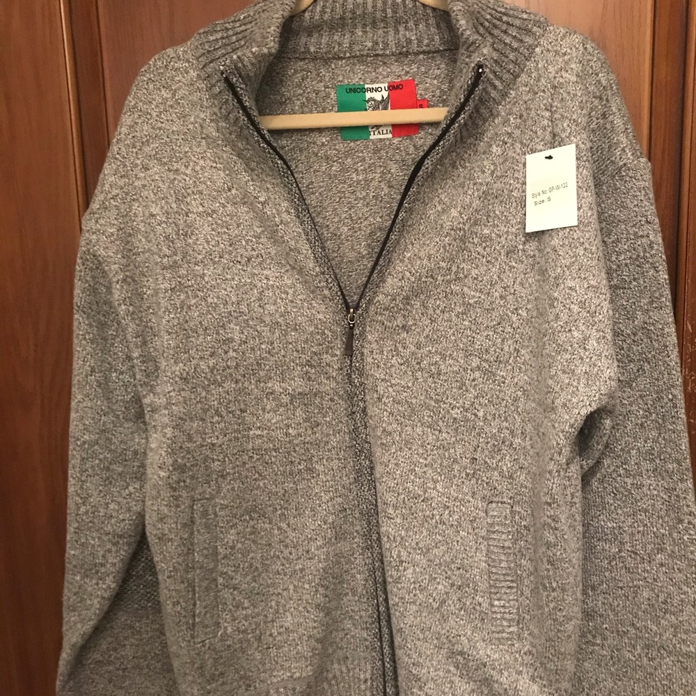 Men’s sweater with elbow patchwork